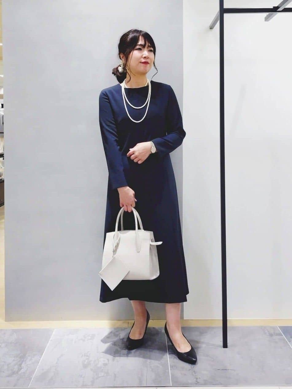 TOMOMIさんの「INDIVI｜【上品光沢／セレモニー／SETUP可能】切り替えデザインジャケット」を使ったコーディネート