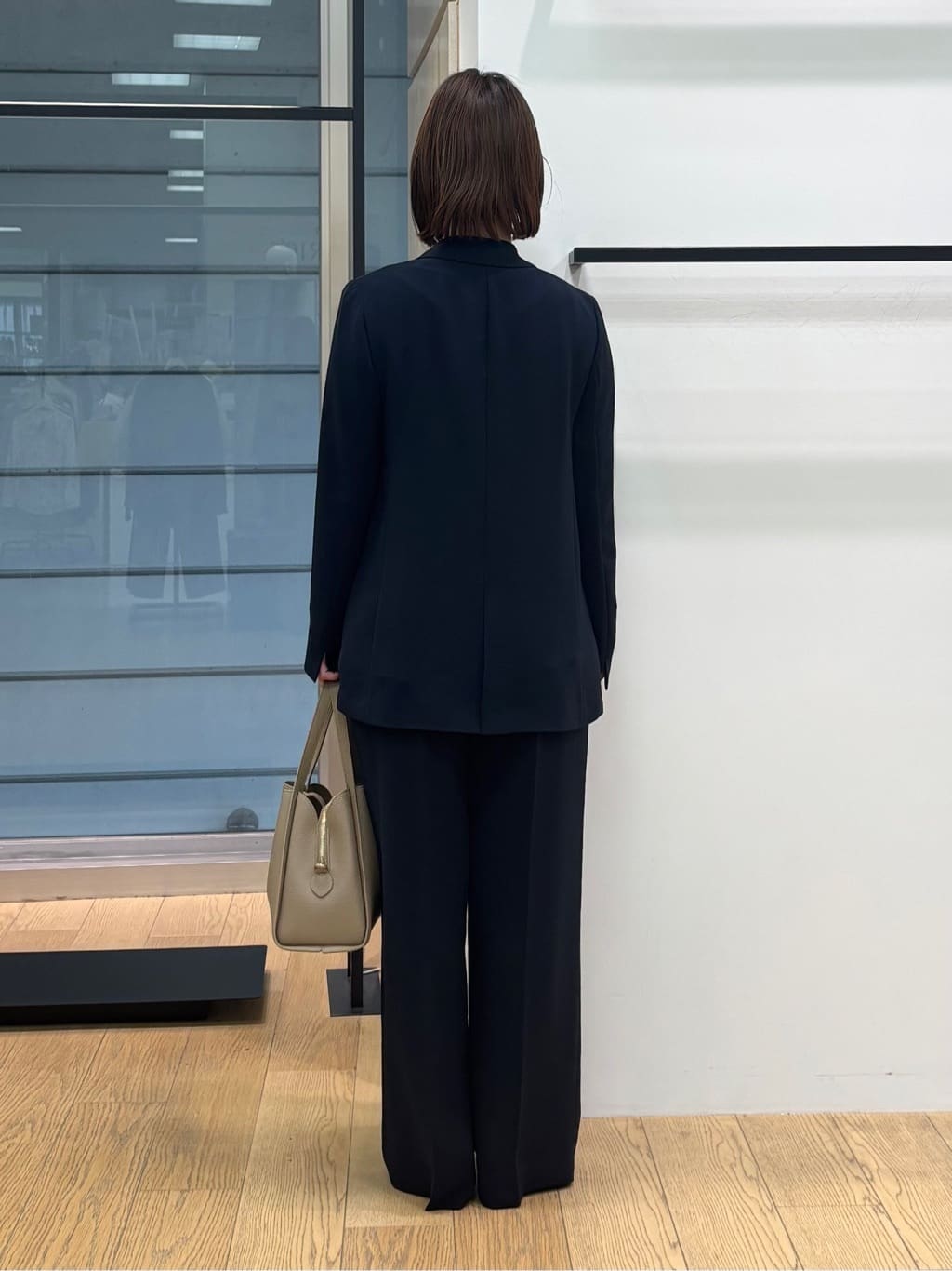 asamiさんの「INDIVI｜【洗える／UVケア／SETUP可】着る日傘ペプラムブラウス」を使ったコーディネート