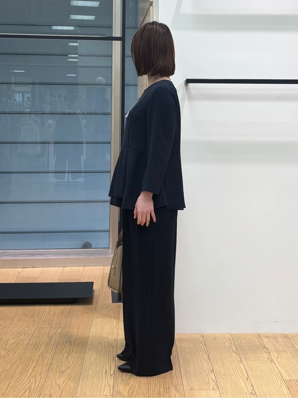 asamiさんの「INDIVI｜【洗える／UVケア／SETUP可】着る日傘ペプラムブラウス」を使ったコーディネート