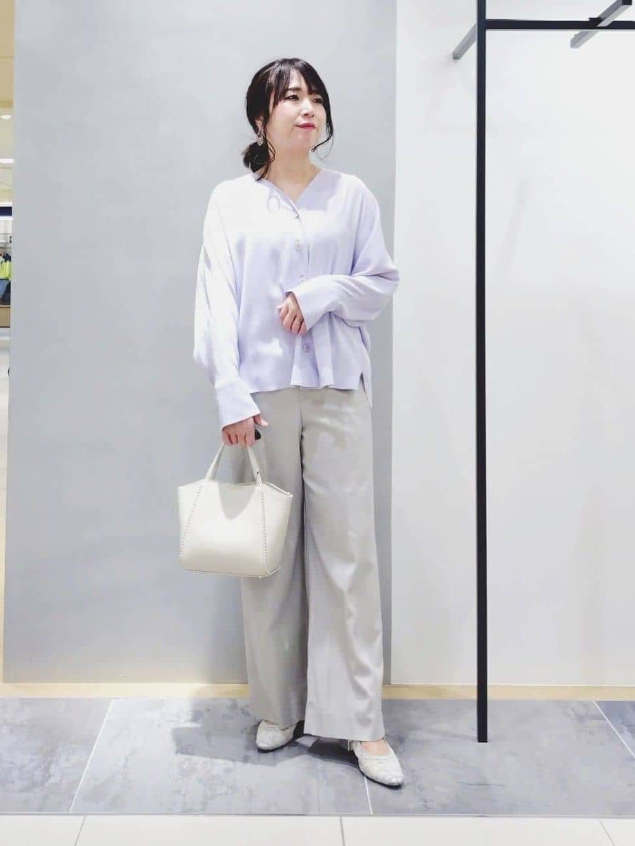 TOMOMIさんの「INDIVI｜【撥水／フード取外し可】凹凸素材ブルゾン」を使ったコーディネート