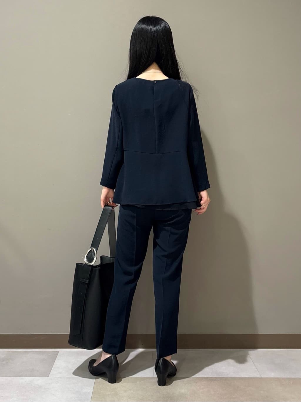 KEIKOさんの「INDIVI｜【洗える／多機能／SETUP可】着る日傘ダブルジャケット」を使ったコーディネート