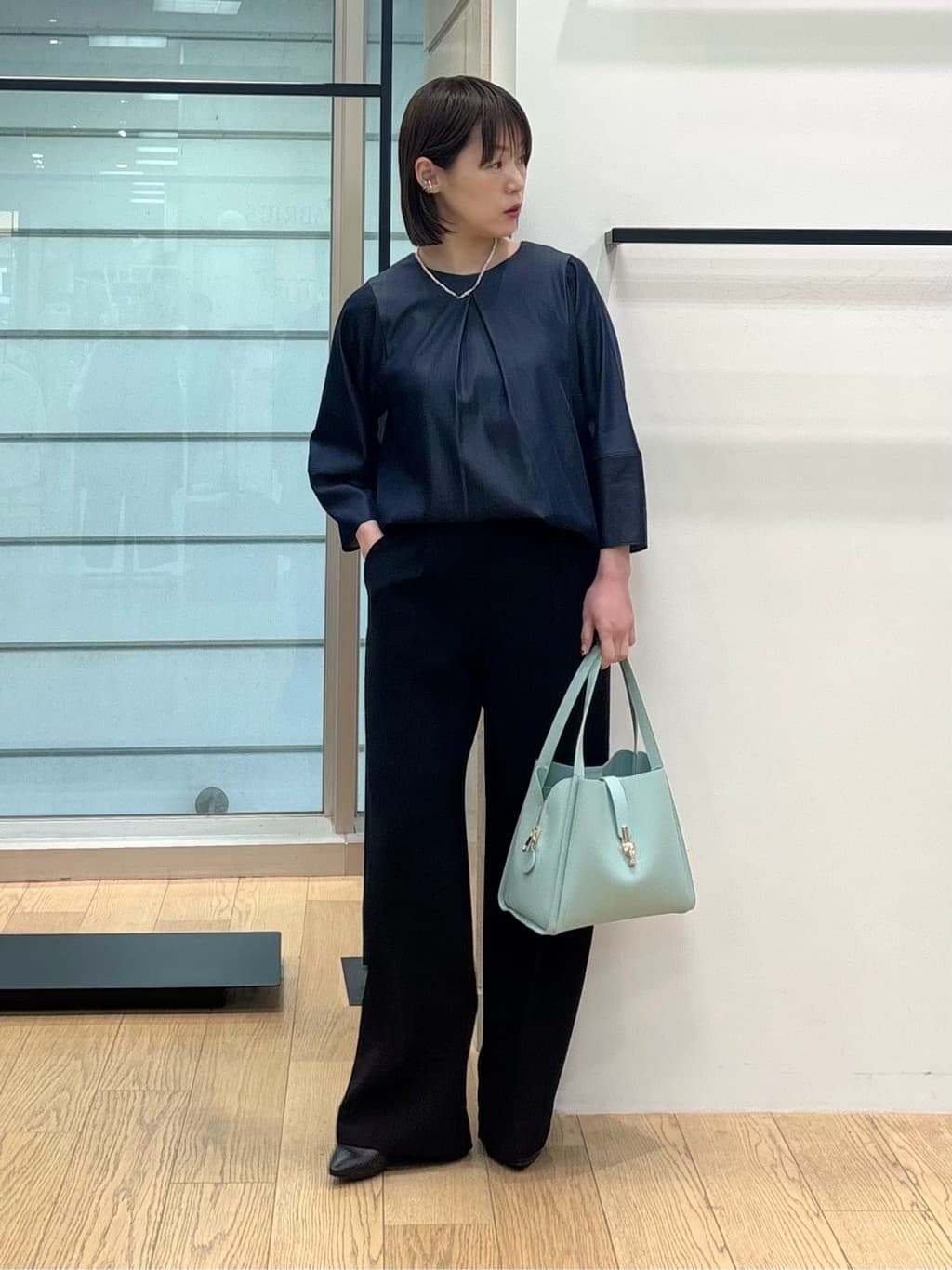 asamiさんの「INDIVI｜【洗える／UVケア／SETUP可能】デニムライク ランタン袖ブラウス」を使ったコーディネート
