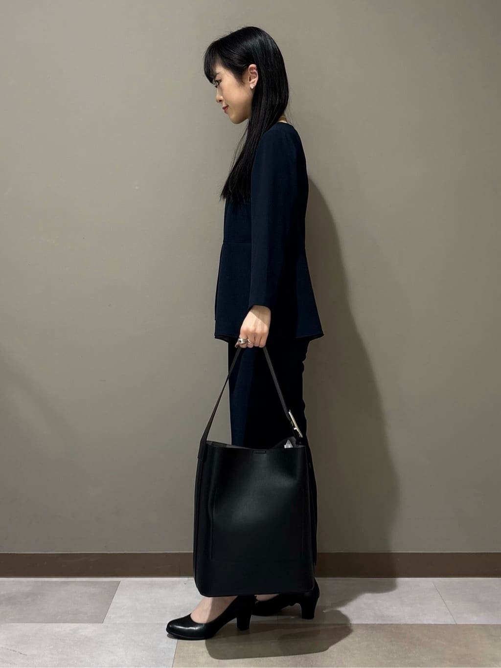 KEIKOさんの「INDIVI｜【洗える／多機能／SETUP可】着る日傘ダブルジャケット」を使ったコーディネート