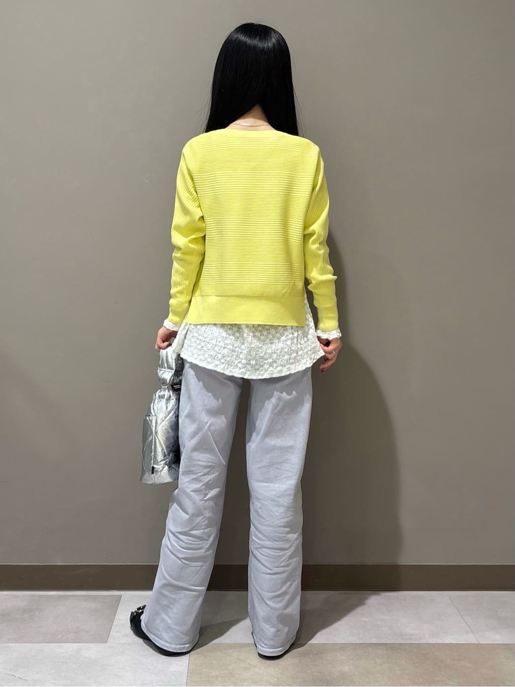 KEIKOさんの「INDIVI｜【洗える／キレイ色】体型カバー無縫製ニット」を使ったコーディネート