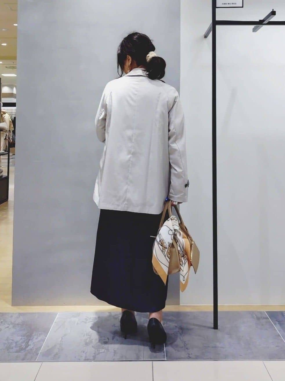 TOMOMIさんの「INDIVI｜【撥水／UVケア／2WAY】超軽量ライナー付ライトトレンチコート」を使ったコーディネート