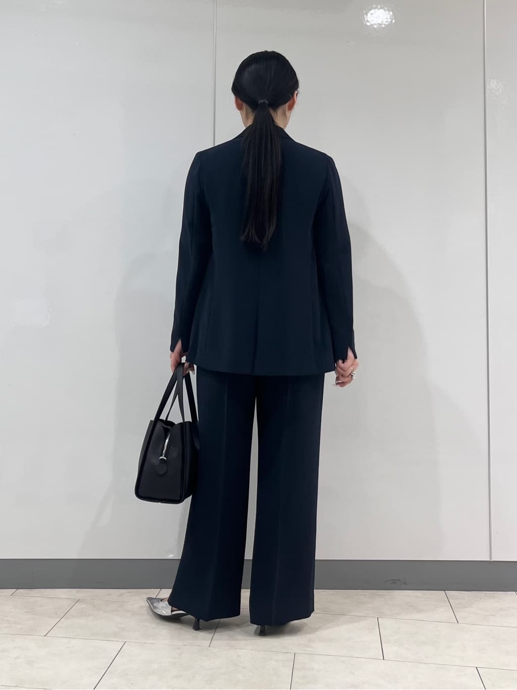 hasuさんの「INDIVI｜【洗える／多機能／SETUP可】着る日傘ダブルジャケット」を使ったコーディネート