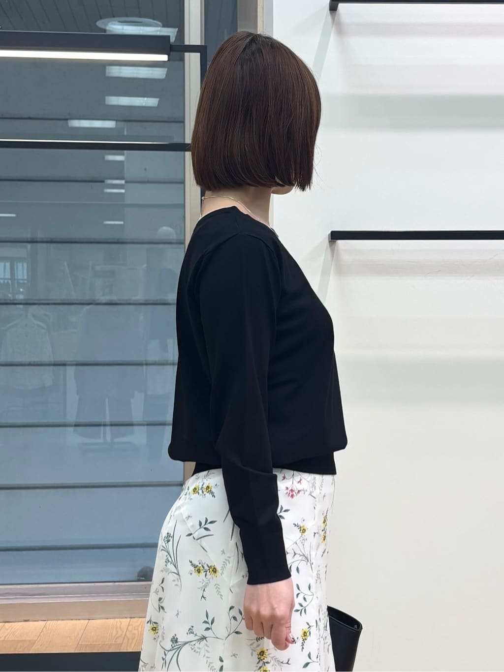 asamiさんの「INDIVI｜【洗える／アンサンブル可能】シンプルデザインニット」を使ったコーディネート