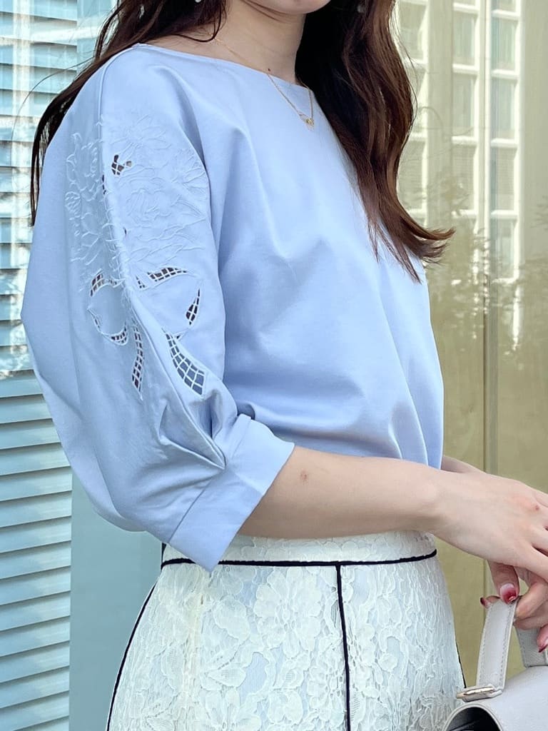 はばさんの「Couture brooch｜【接触冷感・UVカット】エンブロドルマントップス」を使ったコーディネート