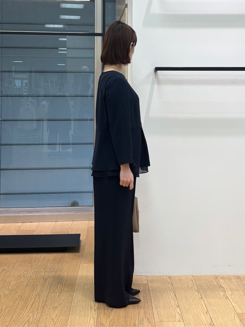 asamiさんの「INDIVI｜【洗える／UVケア／SETUP可】着る日傘ペプラムブラウス」を使ったコーディネート