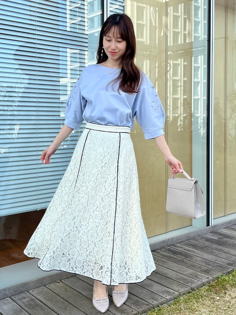 はばさんの「Couture brooch｜【接触冷感・UVカット】エンブロドルマントップス」を使ったコーディネート