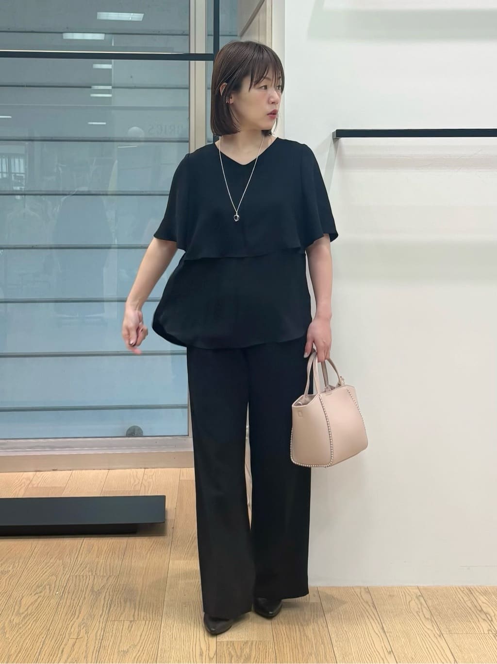 asamiさんの「INDIVI｜【着る日傘】シフォンドッキングブラウス」を使ったコーディネート