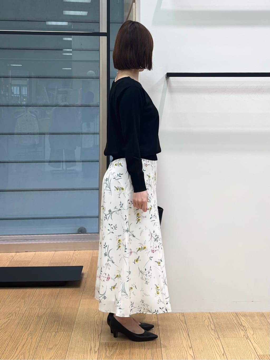 asamiさんの「INDIVI｜【洗える／アンサンブル可能】シンプルデザインニット」を使ったコーディネート
