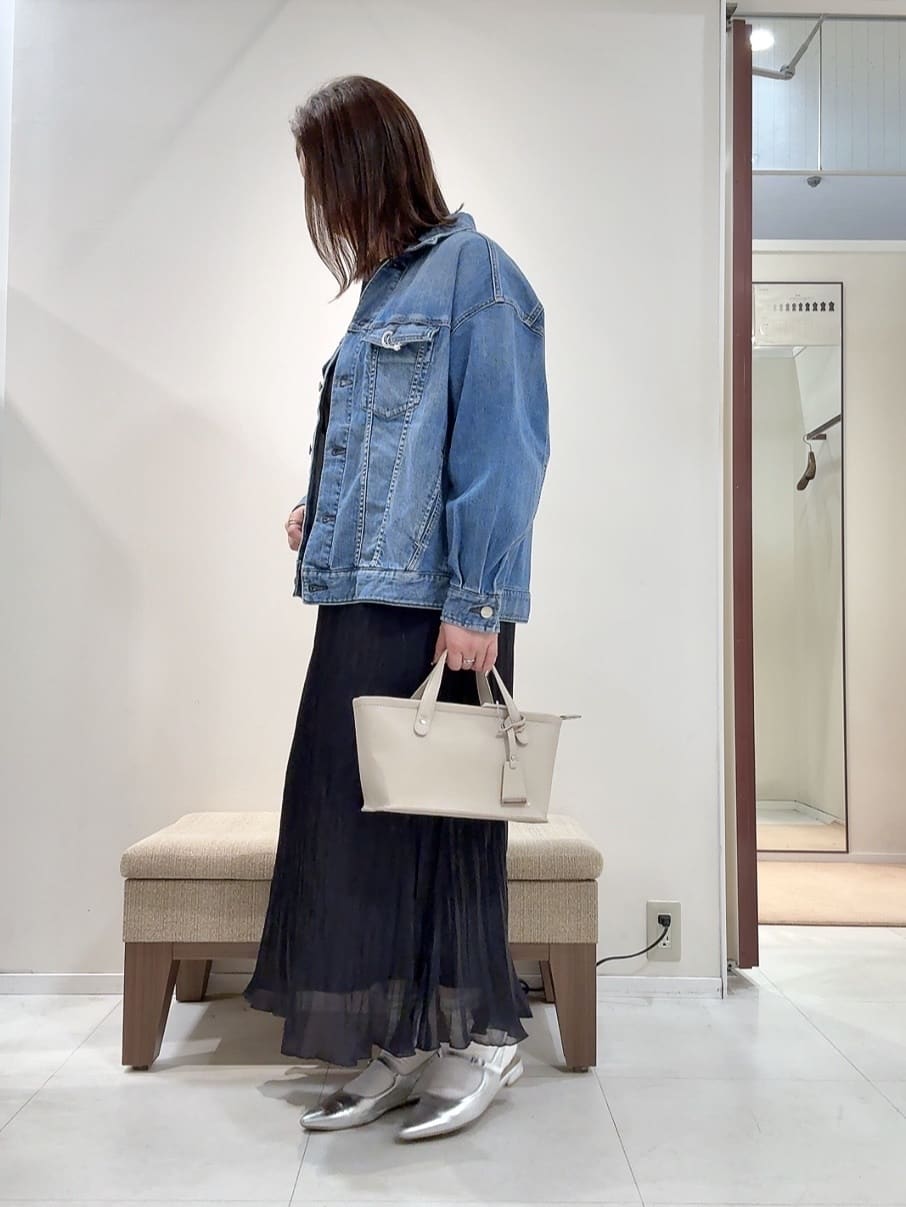 YUIさんの「UNTITLED｜【アンサンブル可/洗える】クルーネックニットカーディガン」を使ったコーディネート