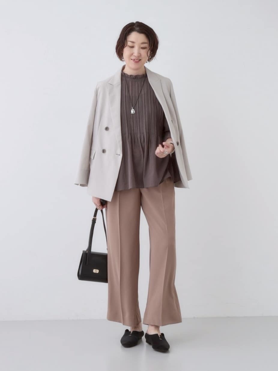 yuriさんの「INDIVI｜【着心地◎！】タックワイドパンツ」を使ったコーディネート