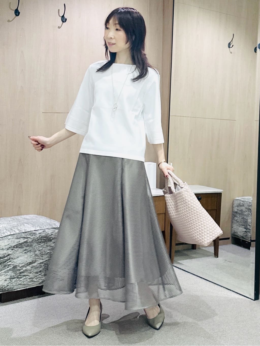 Miwaさんの「UNTITLED｜【洗える/清涼感】袖スリットニットプルオーバー」を使ったコーディネート