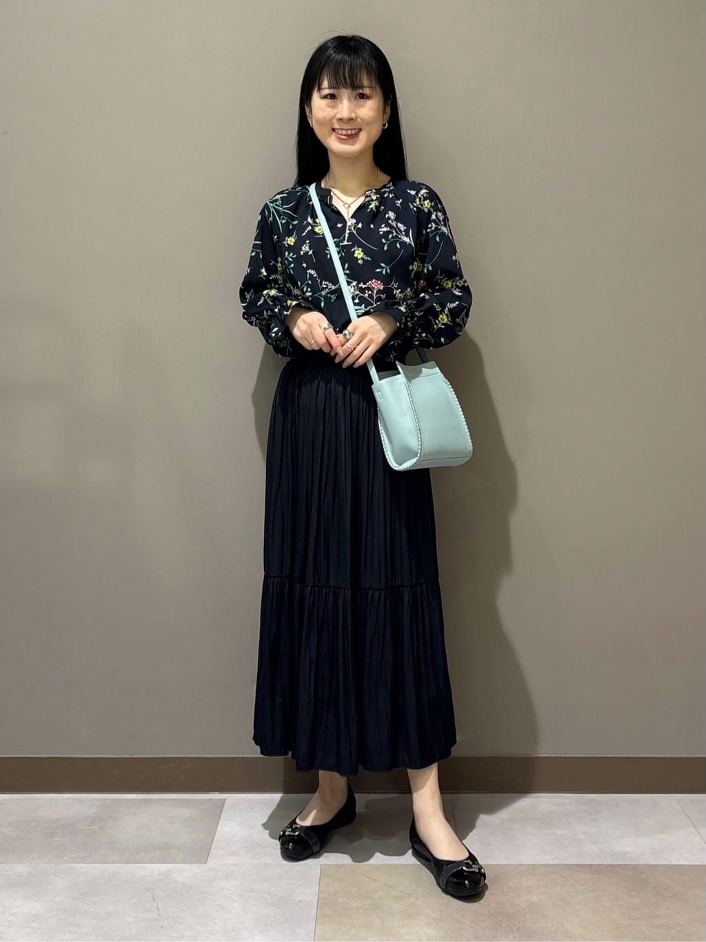 KEIKOさんの「INDIVI｜【花粉付着防止／撥水／UVケア】名品トレンチコート」を使ったコーディネート