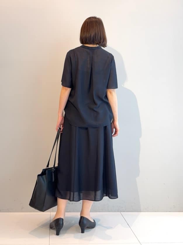 murayamaさんの「INDIVI｜【接触冷感/洗える】シアーシャンブレーピンタックブラウス」を使ったコーディネート