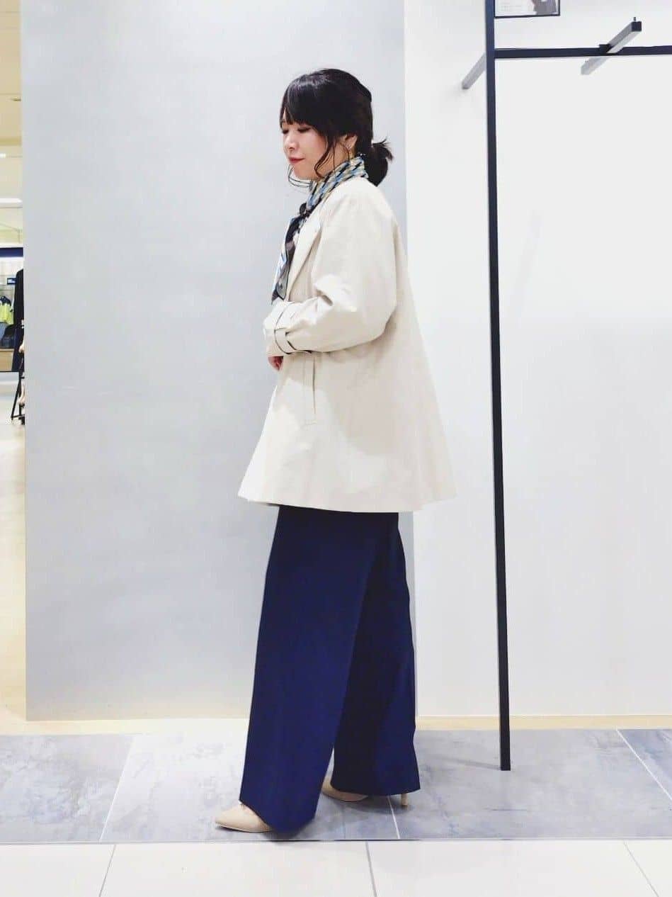 TOMOMIさんの「INDIVI｜【新作褒められパンツ】快温ワイドパンツ」を使ったコーディネート