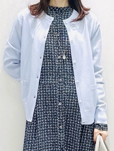 Miwaさんの「UNTITLED｜【アンサンブル可/洗える】クルーネックニットカーディガン」を使ったコーディネート
