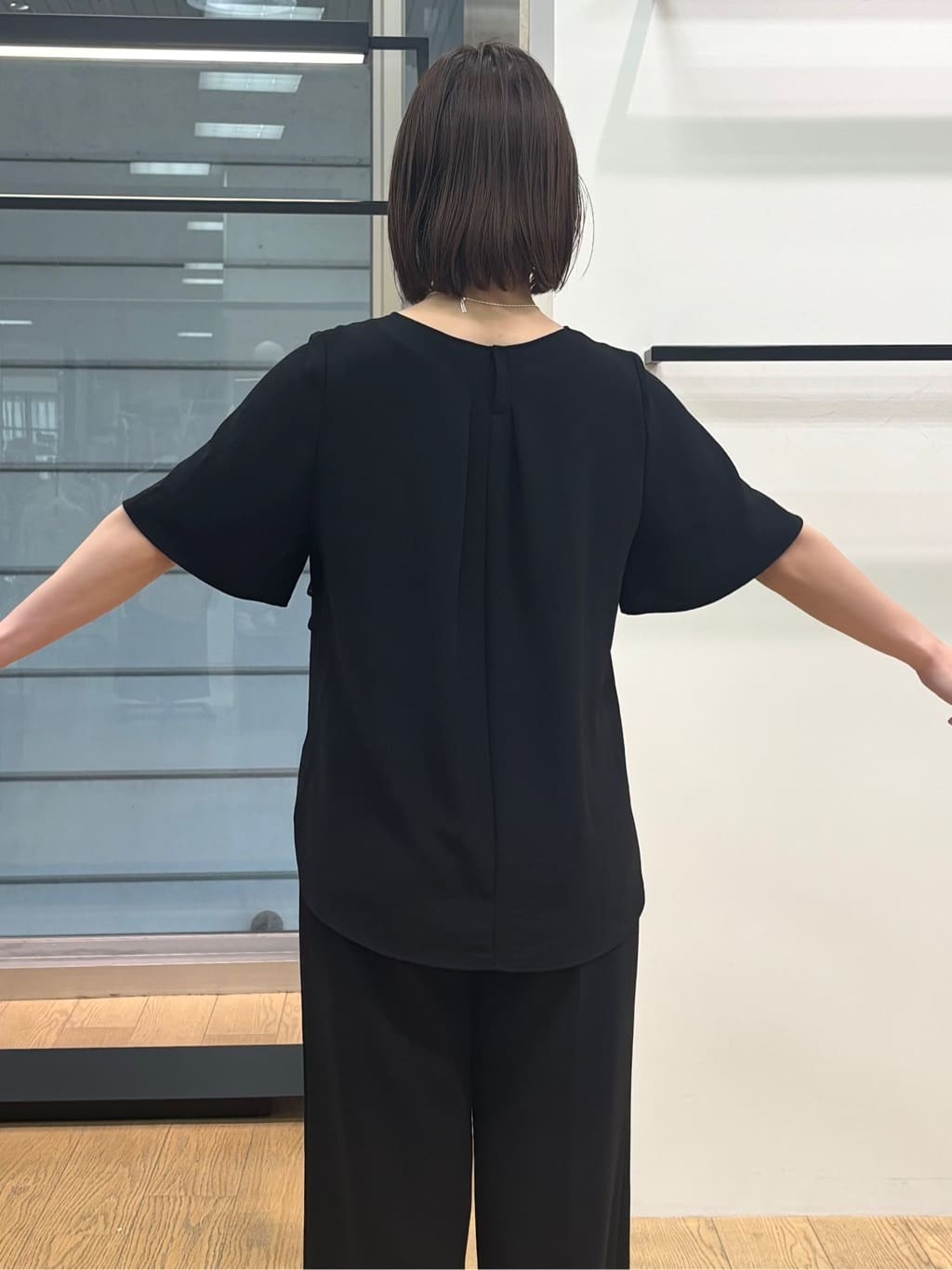 asamiさんの「INDIVI｜【着る日傘】シフォンドッキングブラウス」を使ったコーディネート