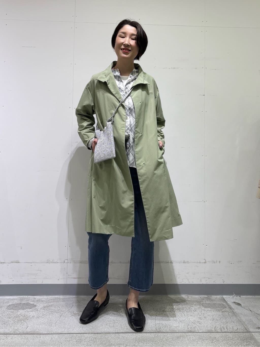 yuriさんの「INDIVI｜【褒められデニム】スリムストレート デニムパンツ」を使ったコーディネート