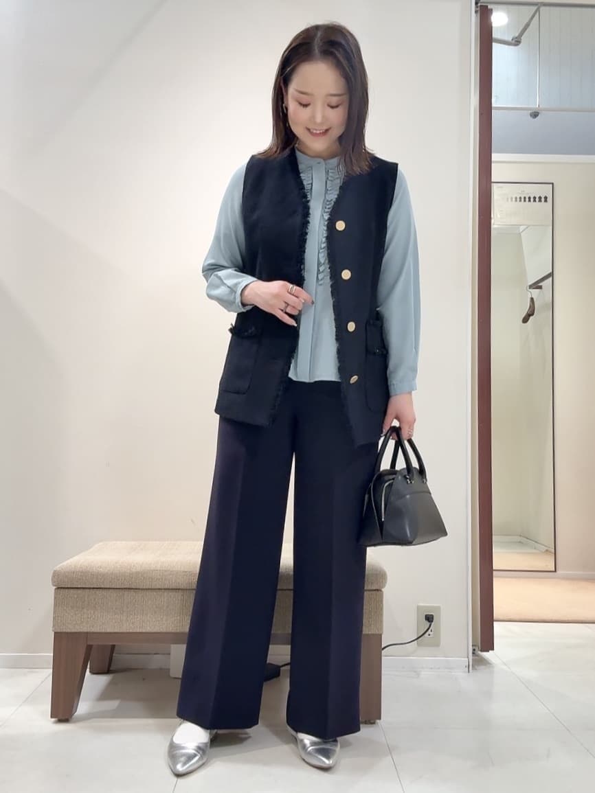 YUIさんの「UNTITLED｜【オンオフ使える】スラブツイード ジレ」を使ったコーディネート