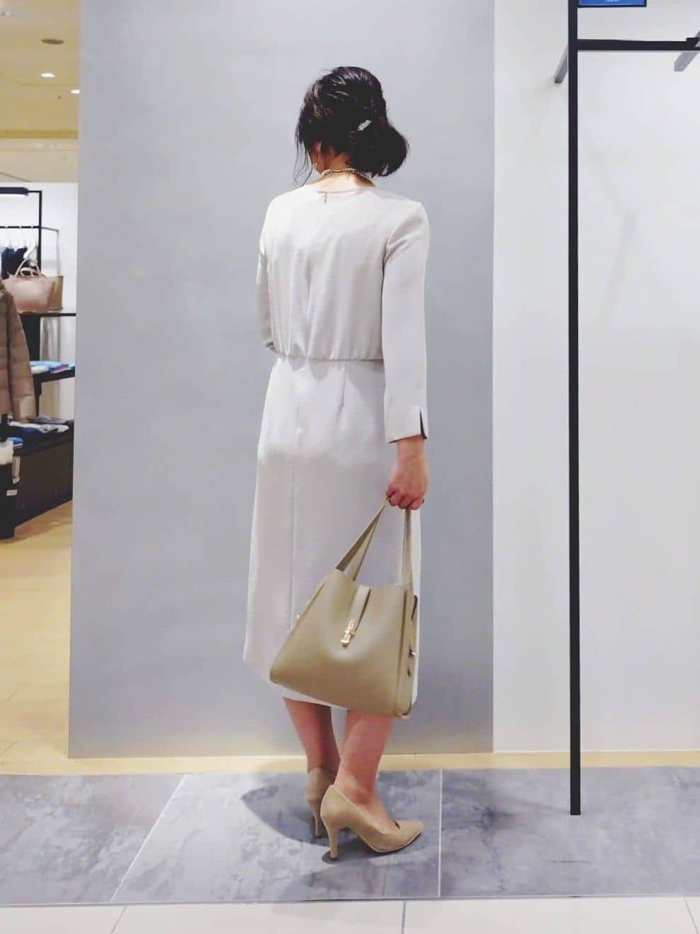TOMOMIさんの「INDIVI｜【洗える／多機能／SETUP可】着る日傘ダブルジャケット」を使ったコーディネート