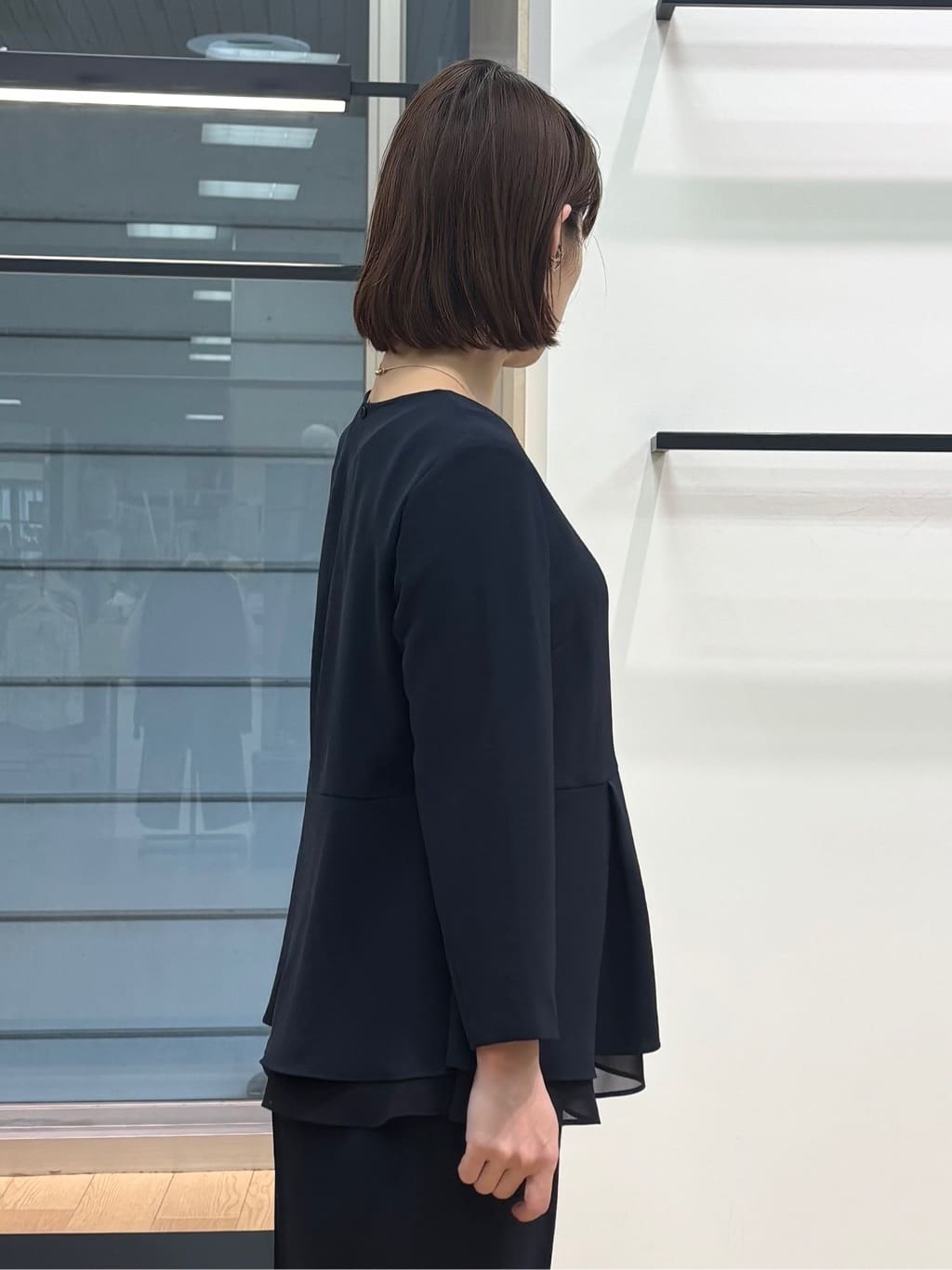 asamiさんの「INDIVI｜【洗える／UVケア／SETUP可】着る日傘ペプラムブラウス」を使ったコーディネート