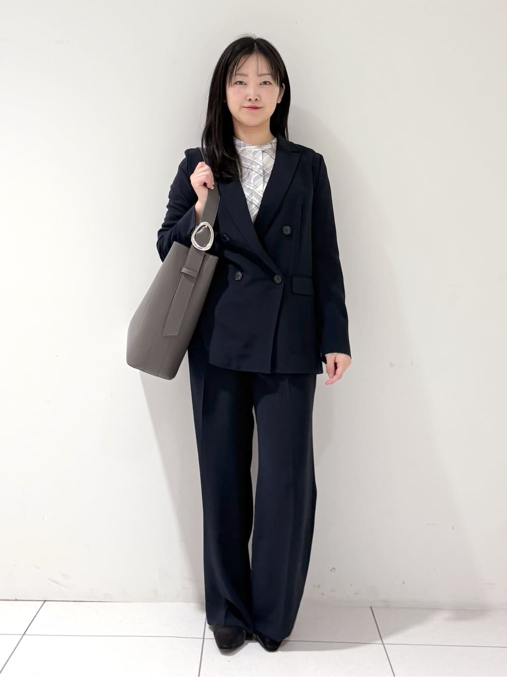 momokoさんの「INDIVI｜【洗える／多機能／SETUP可】着る日傘ダブルジャケット」を使ったコーディネート