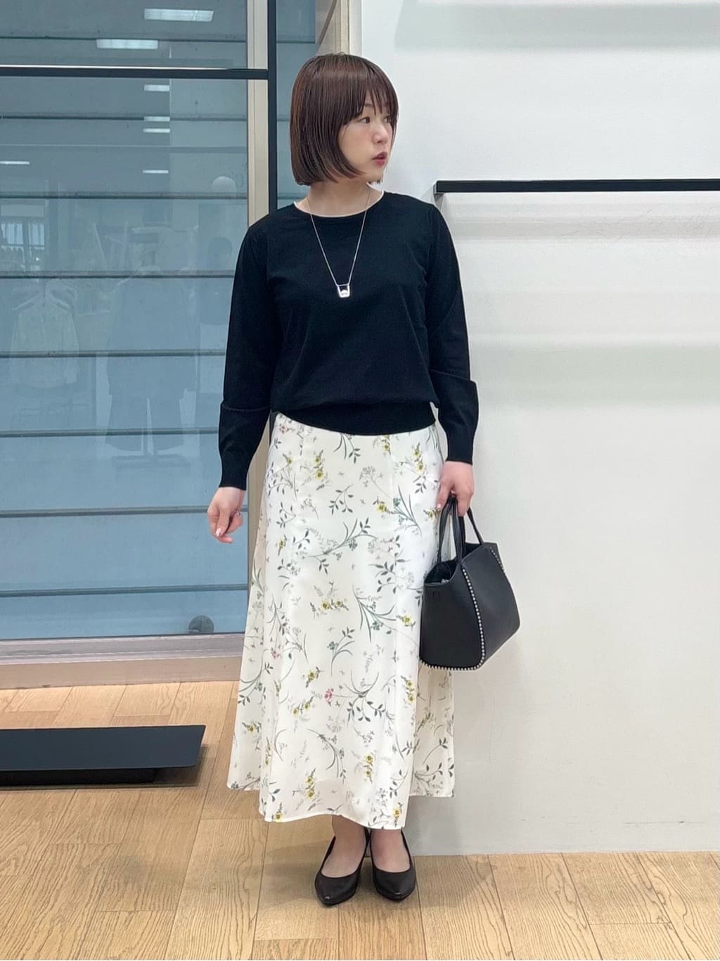 asamiさんの「INDIVI｜【洗える／アンサンブル可能】シンプルデザインニット」を使ったコーディネート