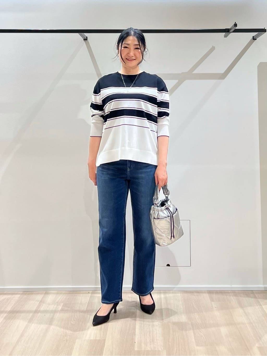 TOMOMIさんの「UNTITLED｜【洗える/清涼感】袖スリットニットプルオーバー」を使ったコーディネート