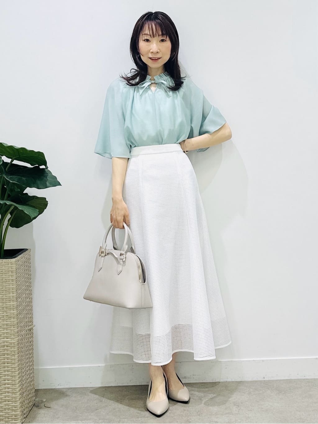 Miwaさんの「UNTITLED｜【シアー/首元フリル】シルキーシフォンブラウス」を使ったコーディネート