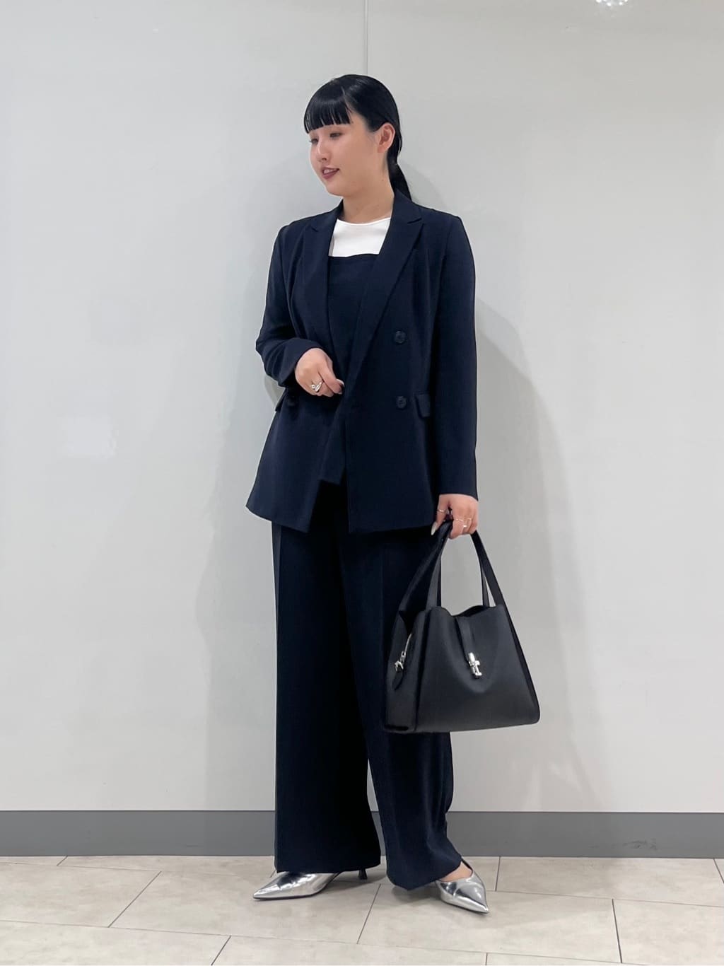 hasuさんの「INDIVI｜【洗える／多機能／SETUP可】着る日傘ダブルジャケット」を使ったコーディネート