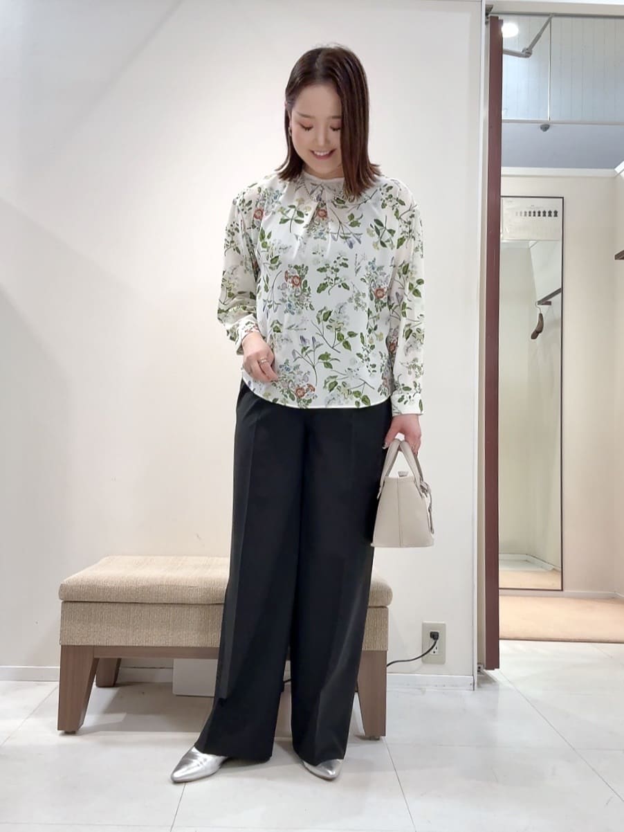 YUIさんの「UNTITLED｜【定番人気/はっ水/洗える】タスランショートトレンチコート」を使ったコーディネート