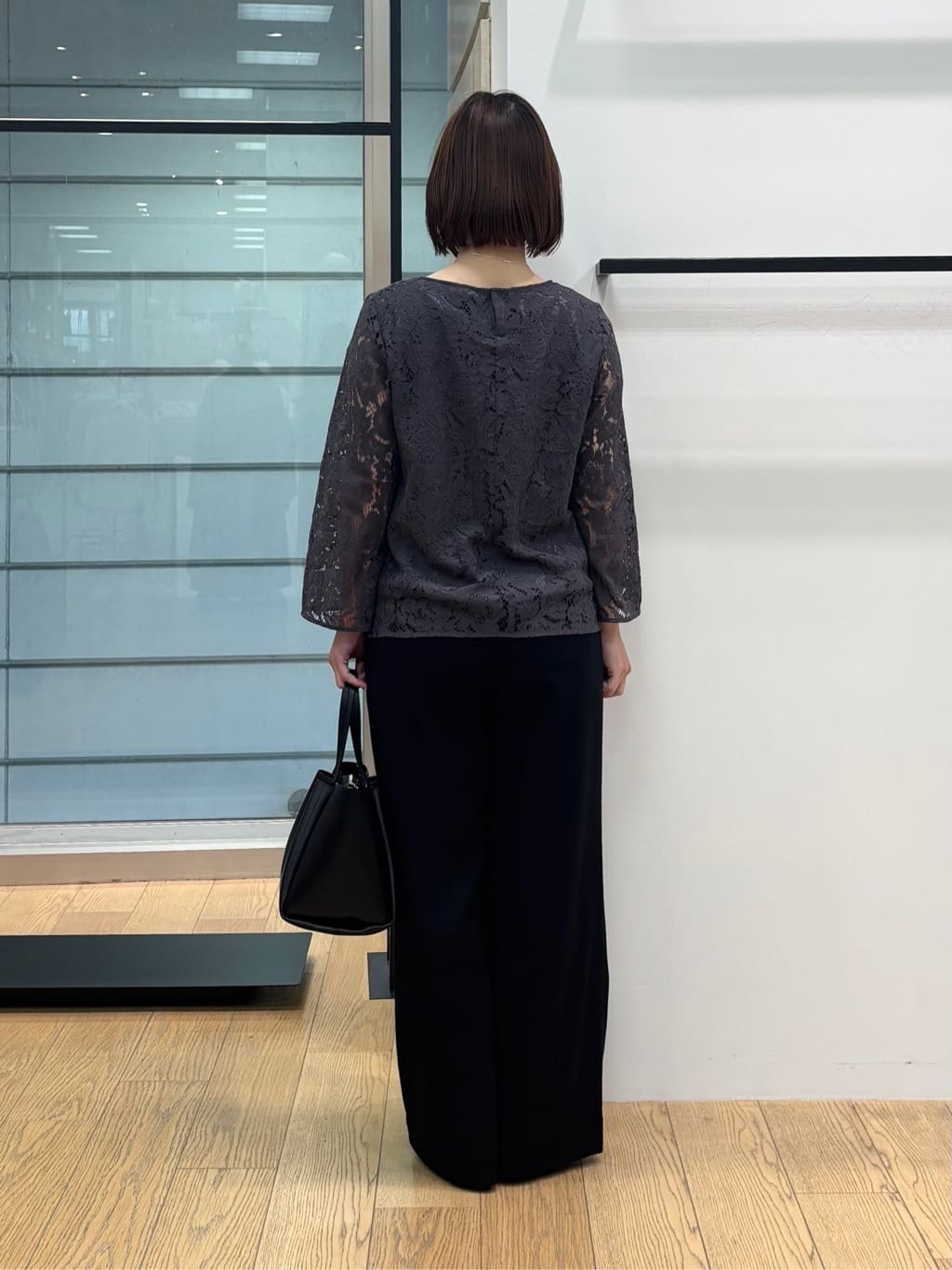 asamiさんの「INDIVI｜【洗える／着映え／トレンド】フラワーレースブラウス」を使ったコーディネート