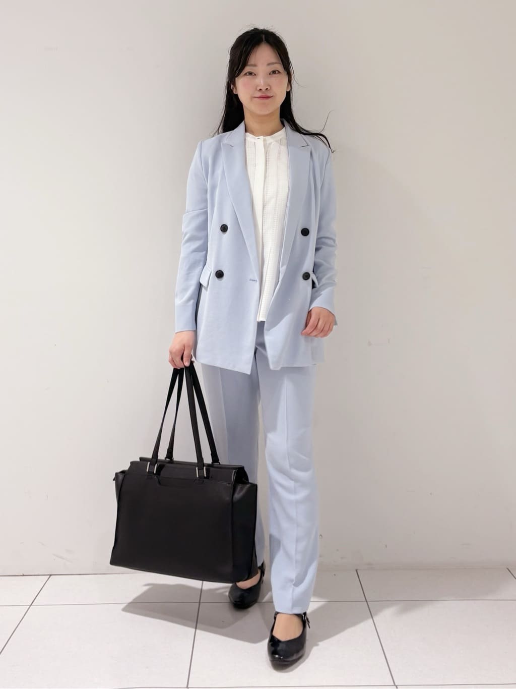 momokoさんの「INDIVI｜【洗える／多機能／SETUP可】着る日傘ダブルジャケット」を使ったコーディネート