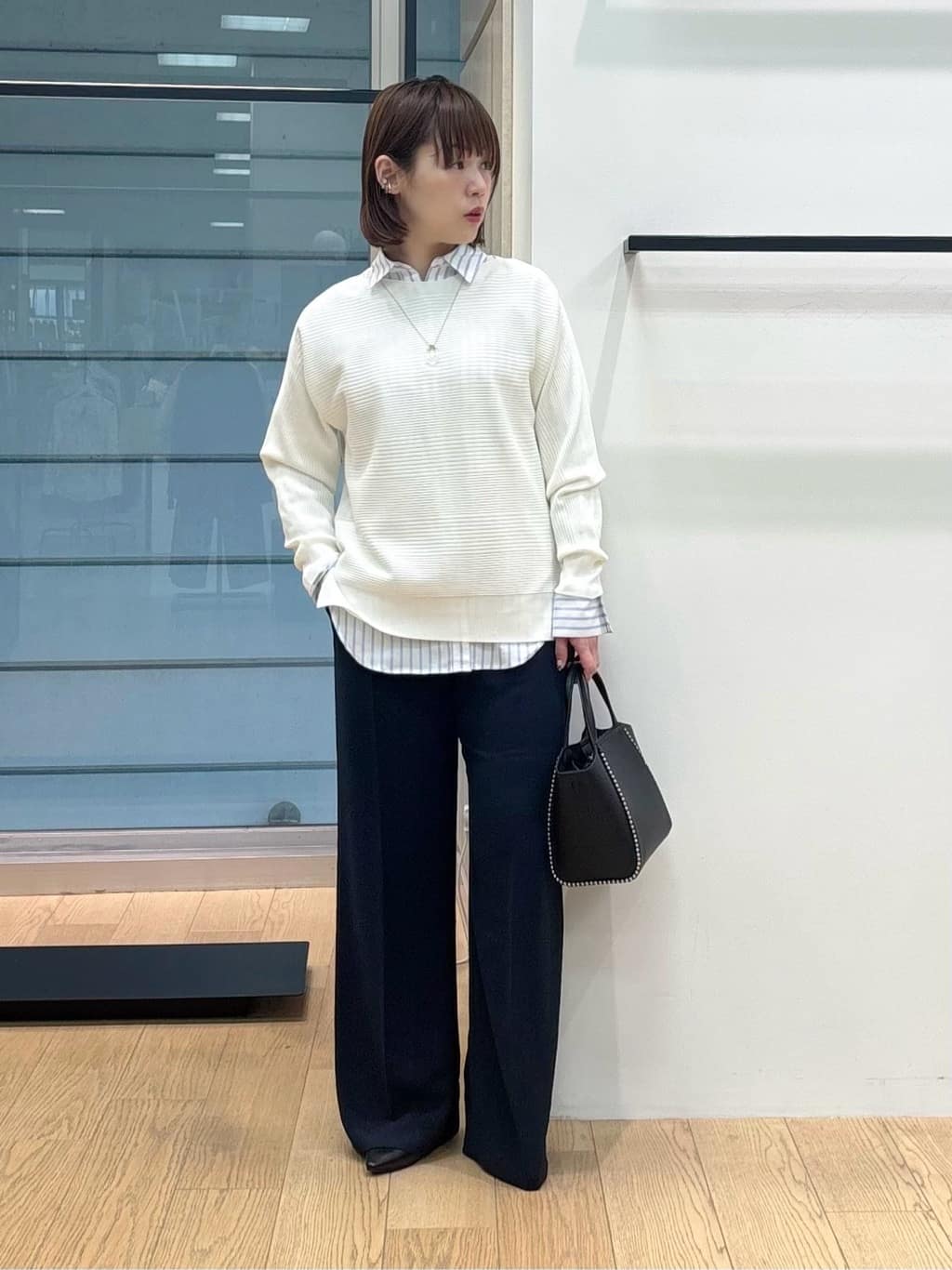 asamiさんの「INDIVI｜【洗える／キレイ色】体型カバー無縫製ニット」を使ったコーディネート