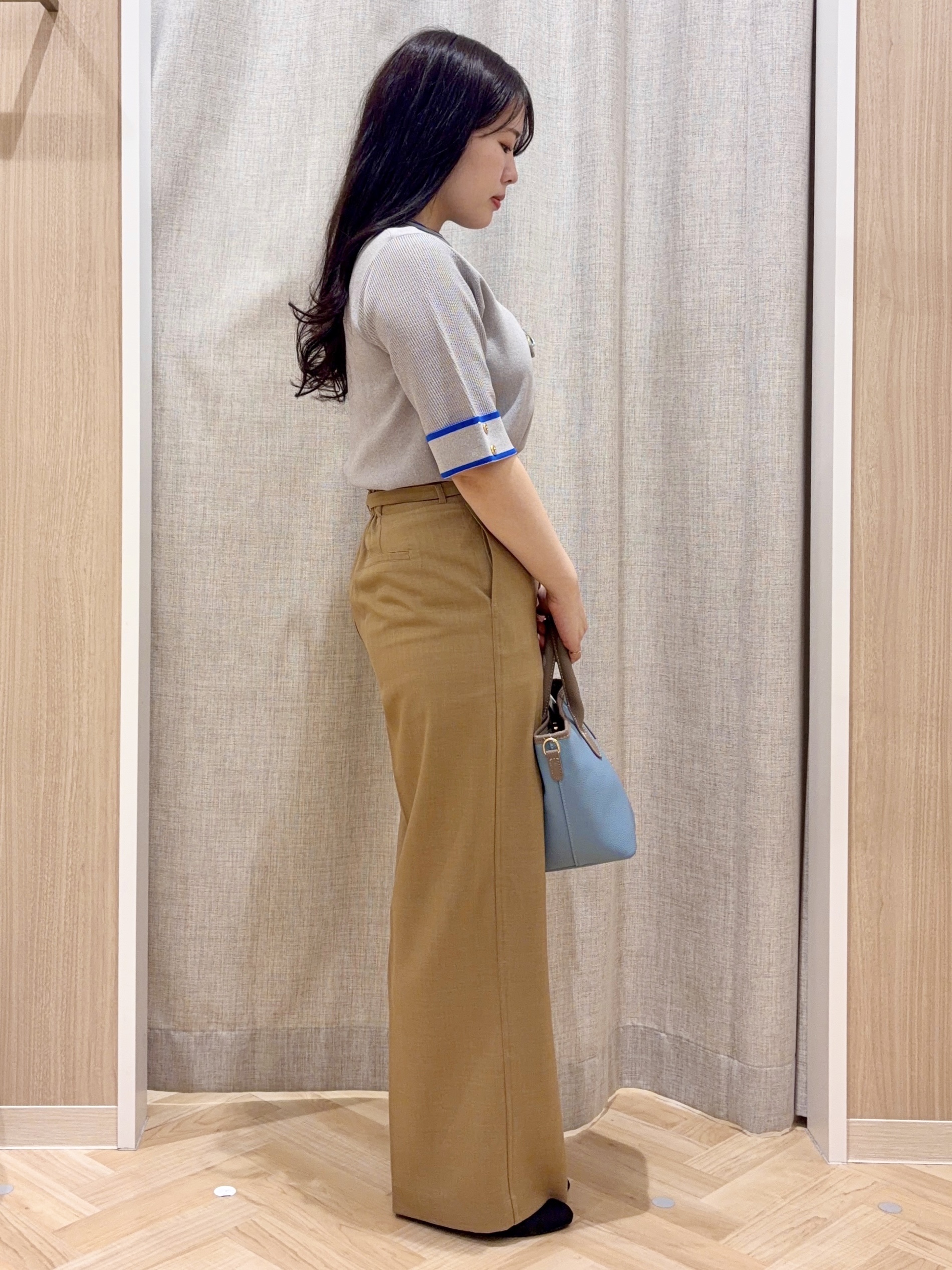 minamiさんの「grove｜【シリーズ累計36万枚/名品ニット】やわらかドライタッチ 袖メッシュ編みニット」を使ったコーディネート