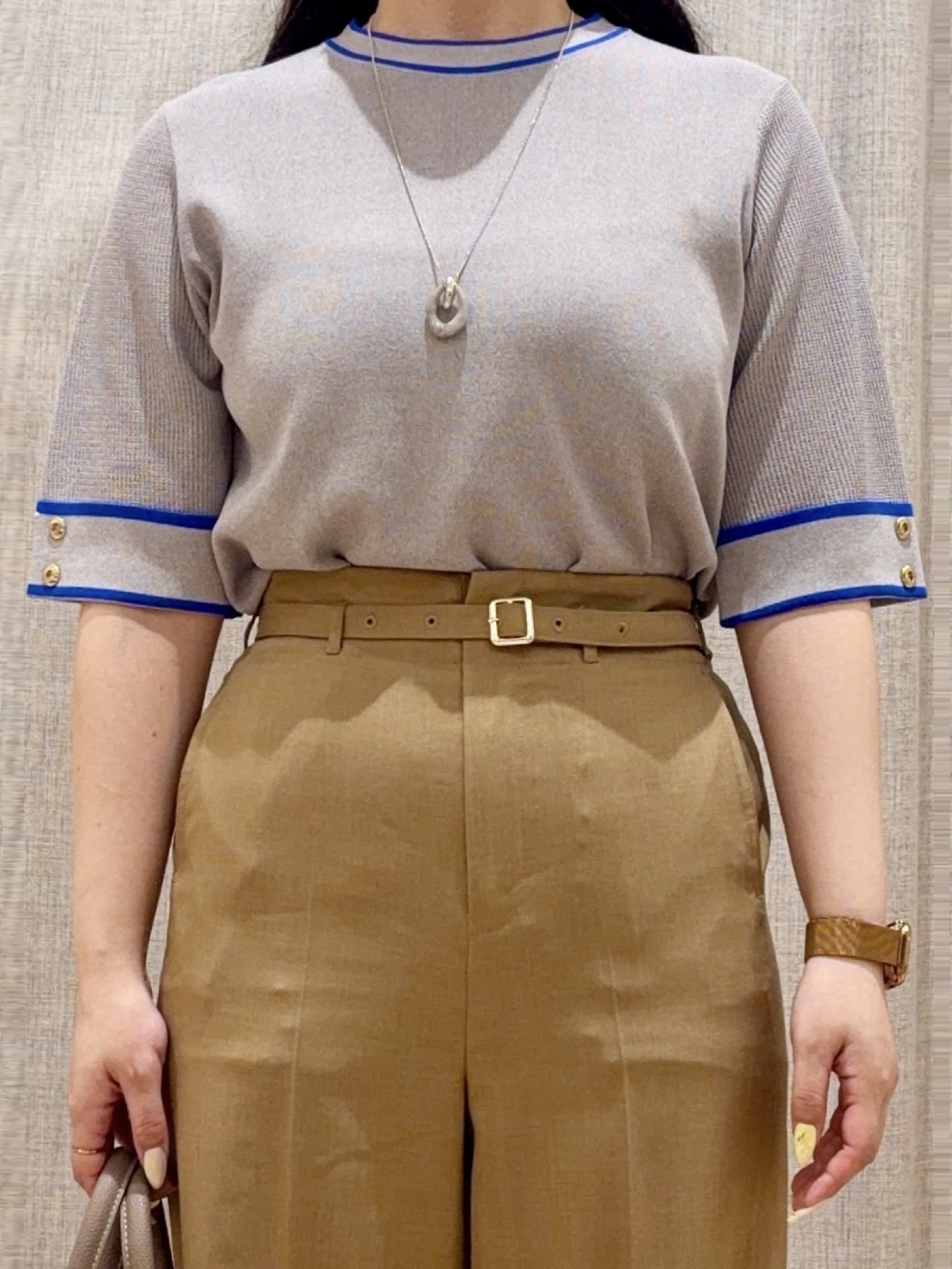 minamiさんの「grove｜【シリーズ累計36万枚/名品ニット】やわらかドライタッチ 袖メッシュ編みニット」を使ったコーディネート