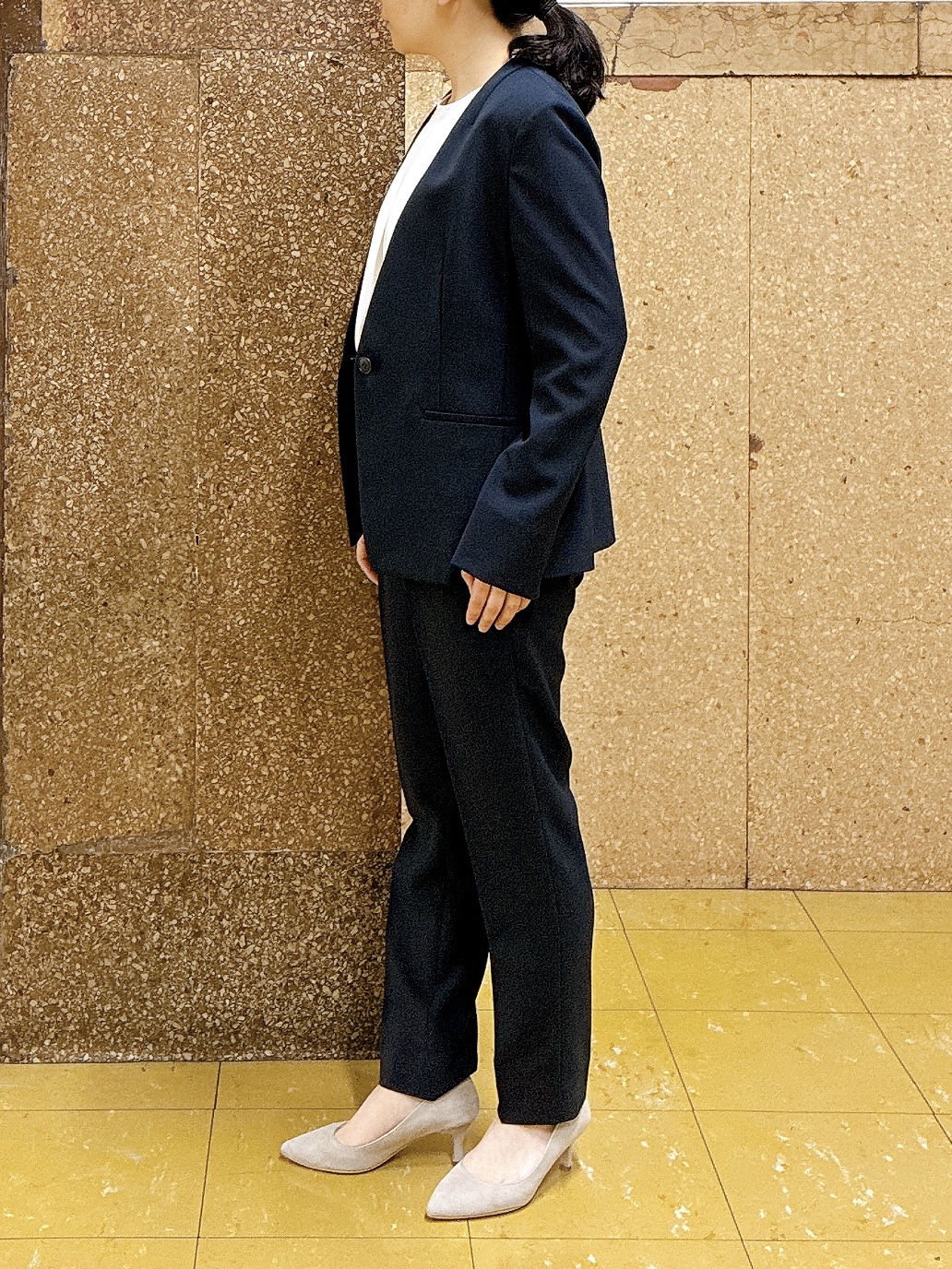 hattoriさんの「INDIVI｜【定番スーツ／UVケア／洗える】ウール調ノーカラージャケット」を使ったコーディネート