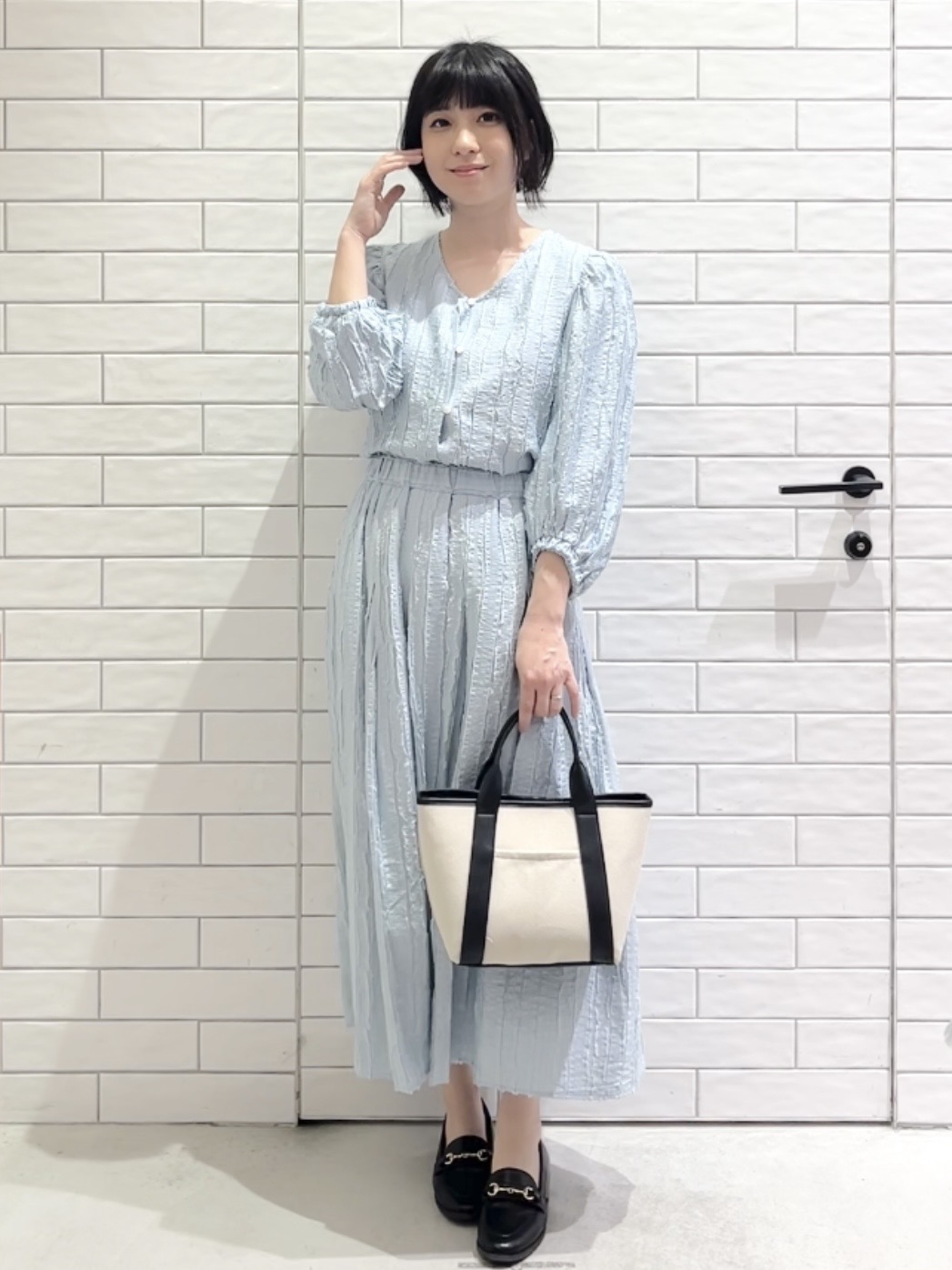 しおりさんの「OPAQUE.CLIP｜フリンジジャカードブラウス【洗濯機OK】」を使ったコーディネート