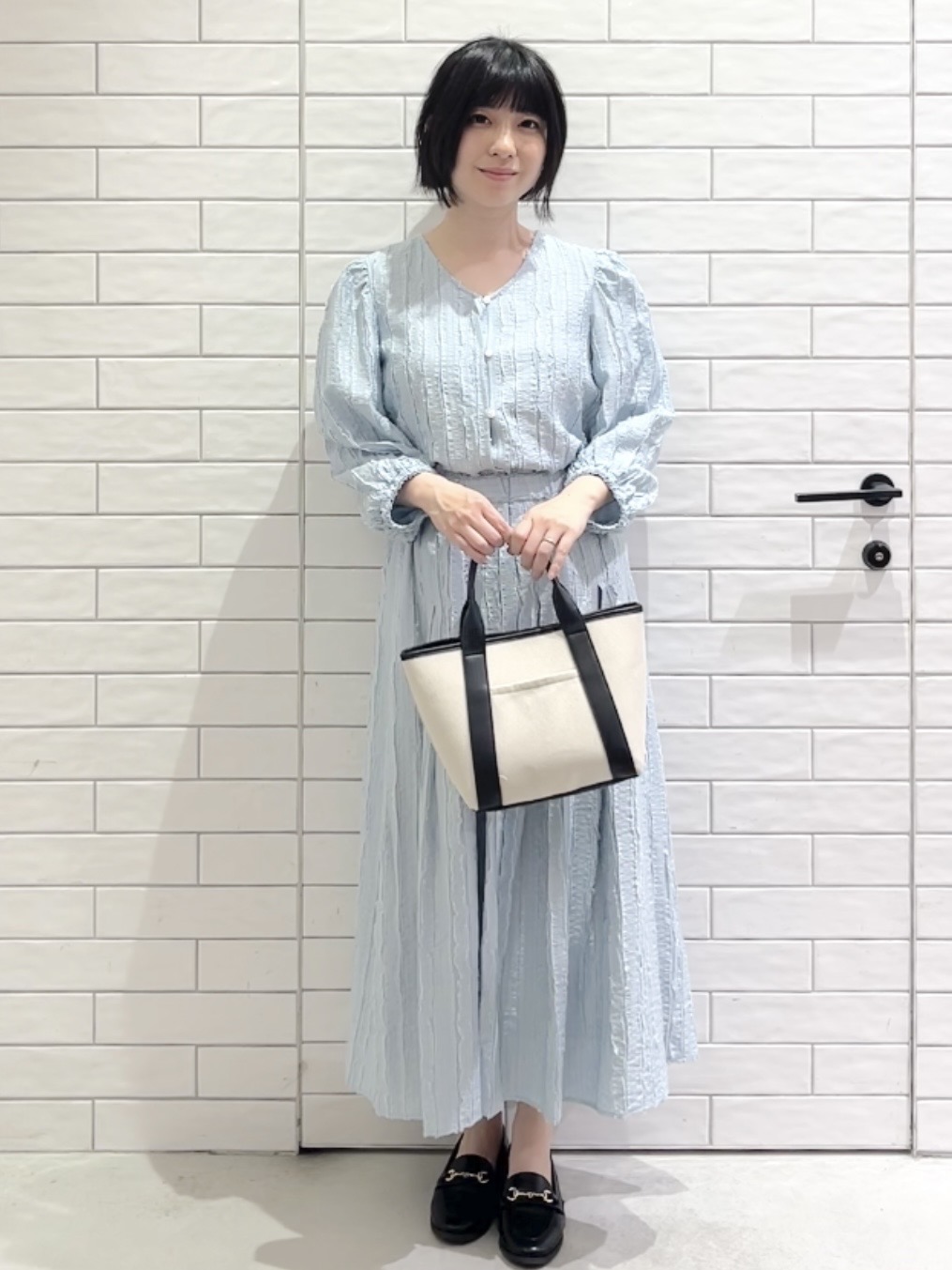 しおりさんの「OPAQUE.CLIP｜フリンジジャカードブラウス【洗濯機OK】」を使ったコーディネート
