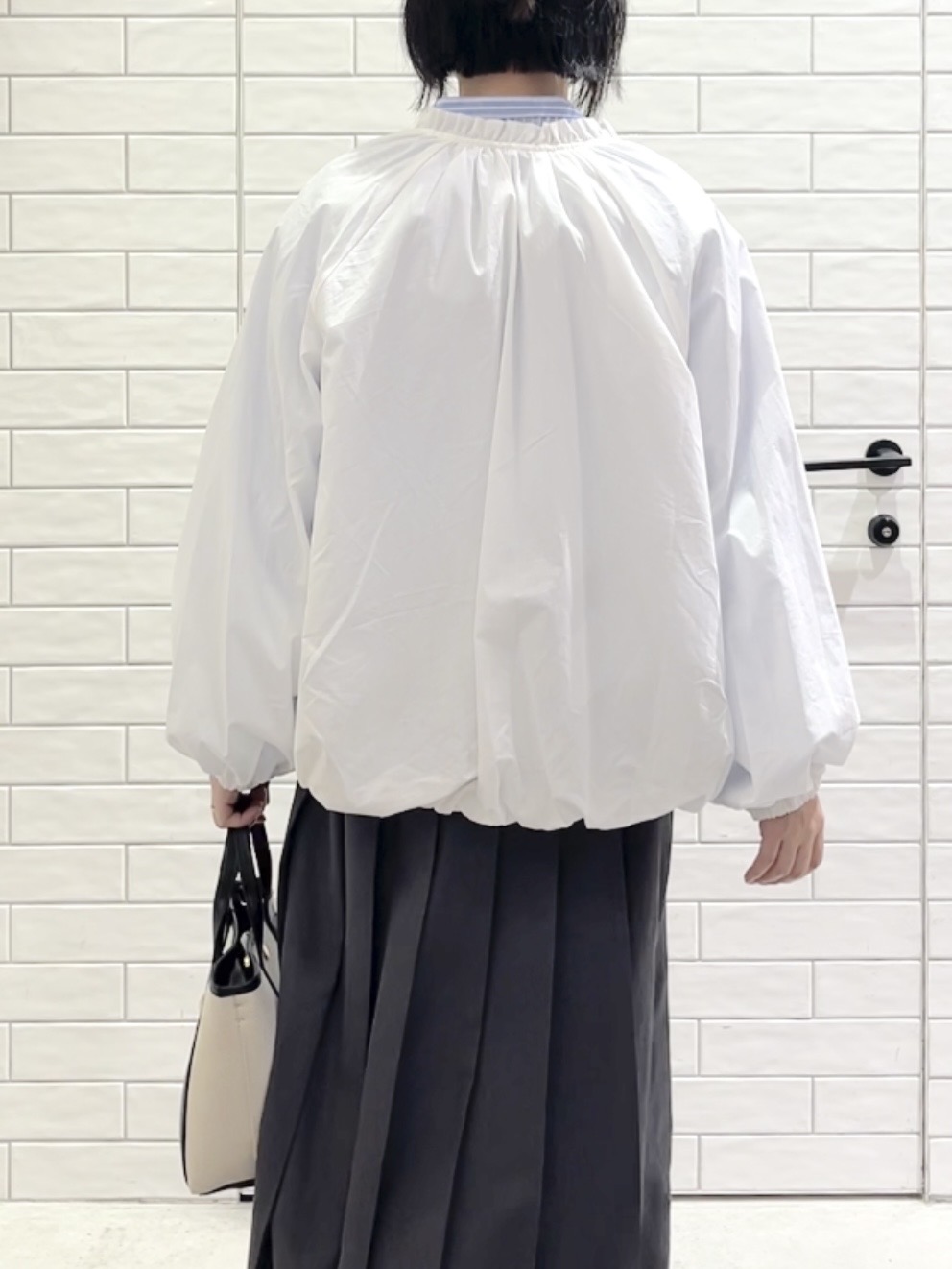 しおりさんの「OPAQUE.CLIP｜撥水 裾バルーンブルゾン【洗濯機OK】」を使ったコーディネート