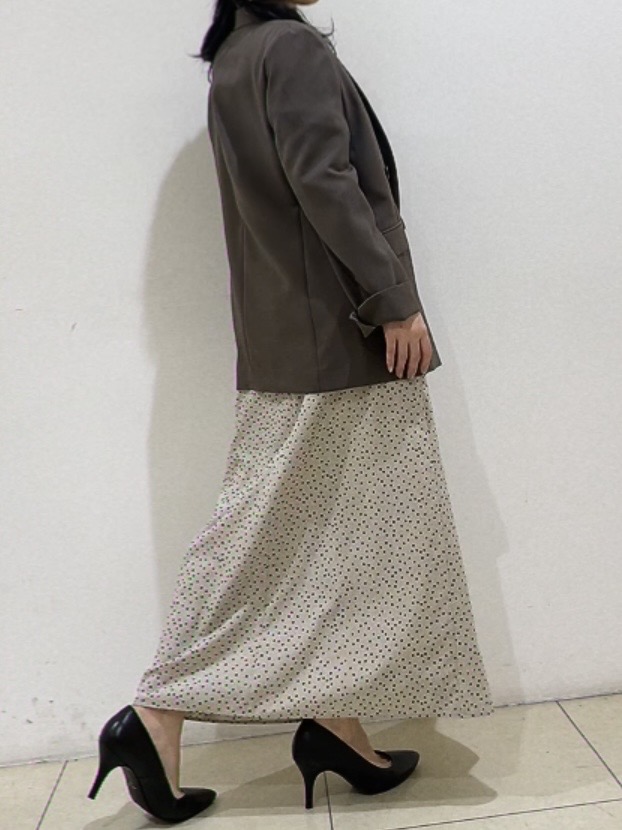 watanabeさんの「UNTITLED｜【新色追加/セットアップ可】エアリー ダブルブレストジャケット」を使ったコーディネート