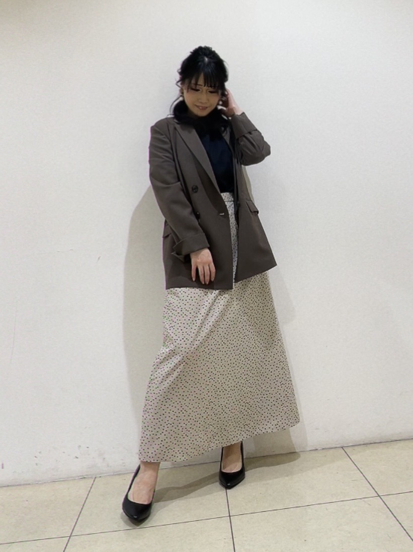 watanabeさんの「UNTITLED｜【新色追加/セットアップ可】エアリー ダブルブレストジャケット」を使ったコーディネート