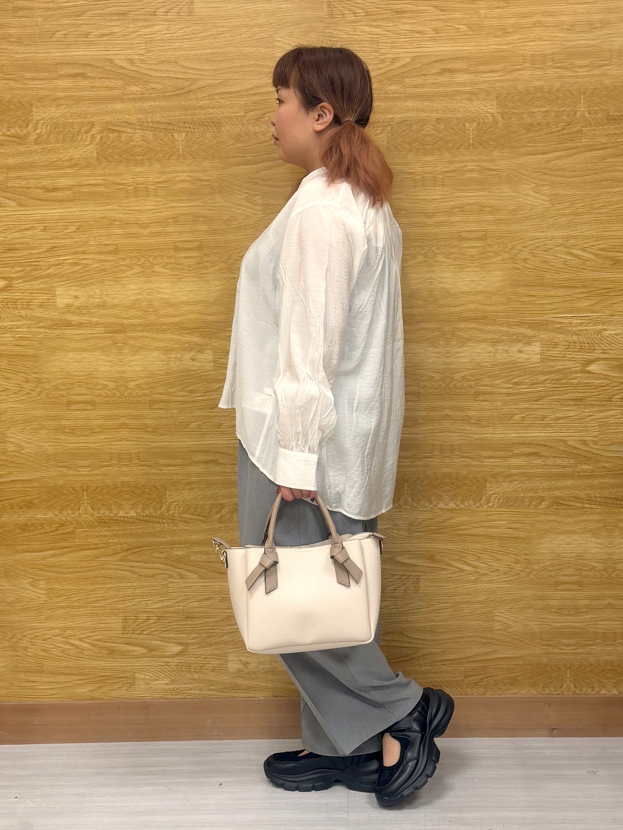 ぁむさんの「SHOO･LA･RUE｜【S-LL/体型カバー/Aライン】身体のラインを拾いにくい シアーシャツカーディガン」を使ったコーディネート