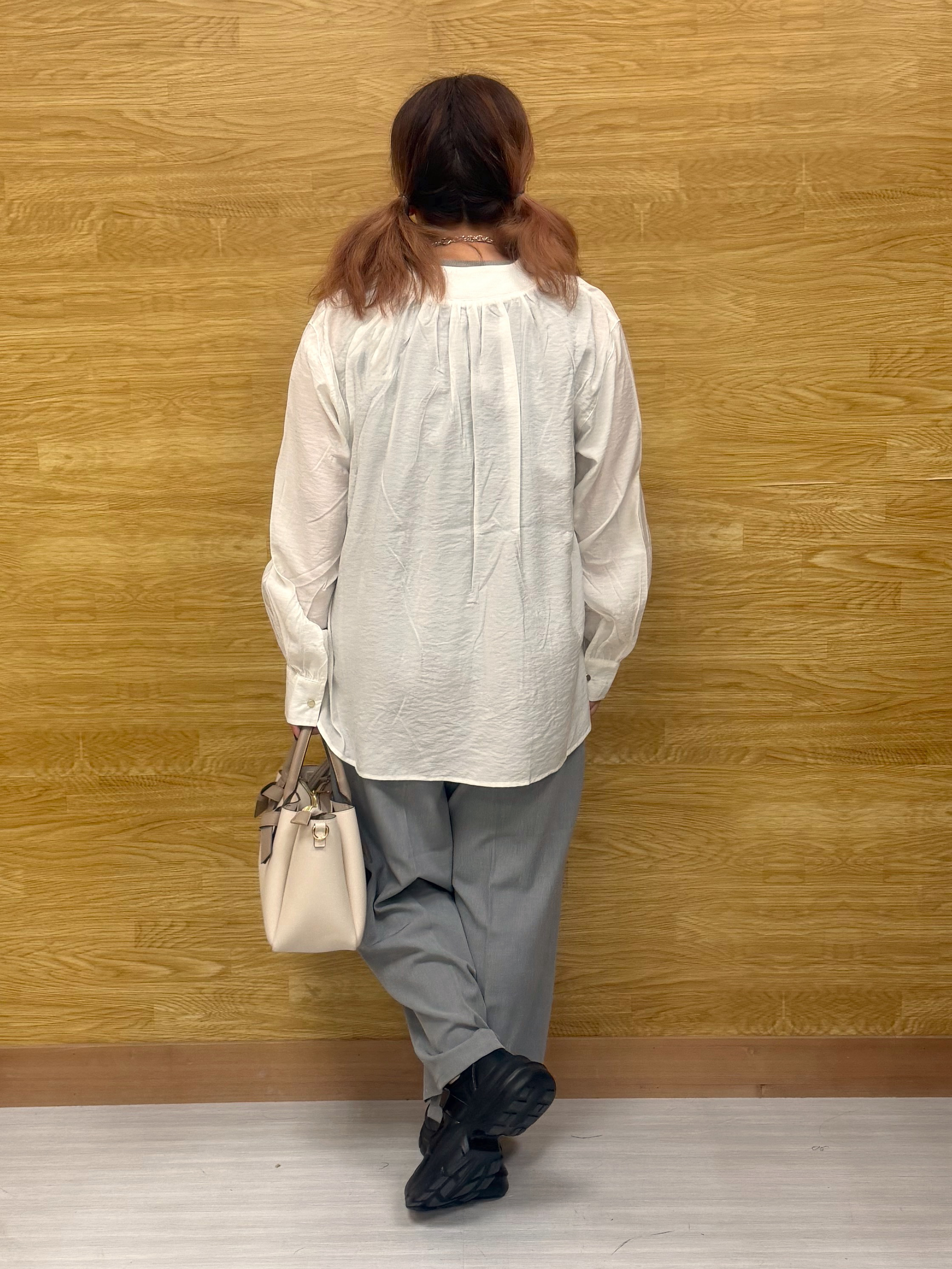 ぁむさんの「SHOO･LA･RUE｜【S-LL/体型カバー/Aライン】身体のラインを拾いにくい シアーシャツカーディガン」を使ったコーディネート