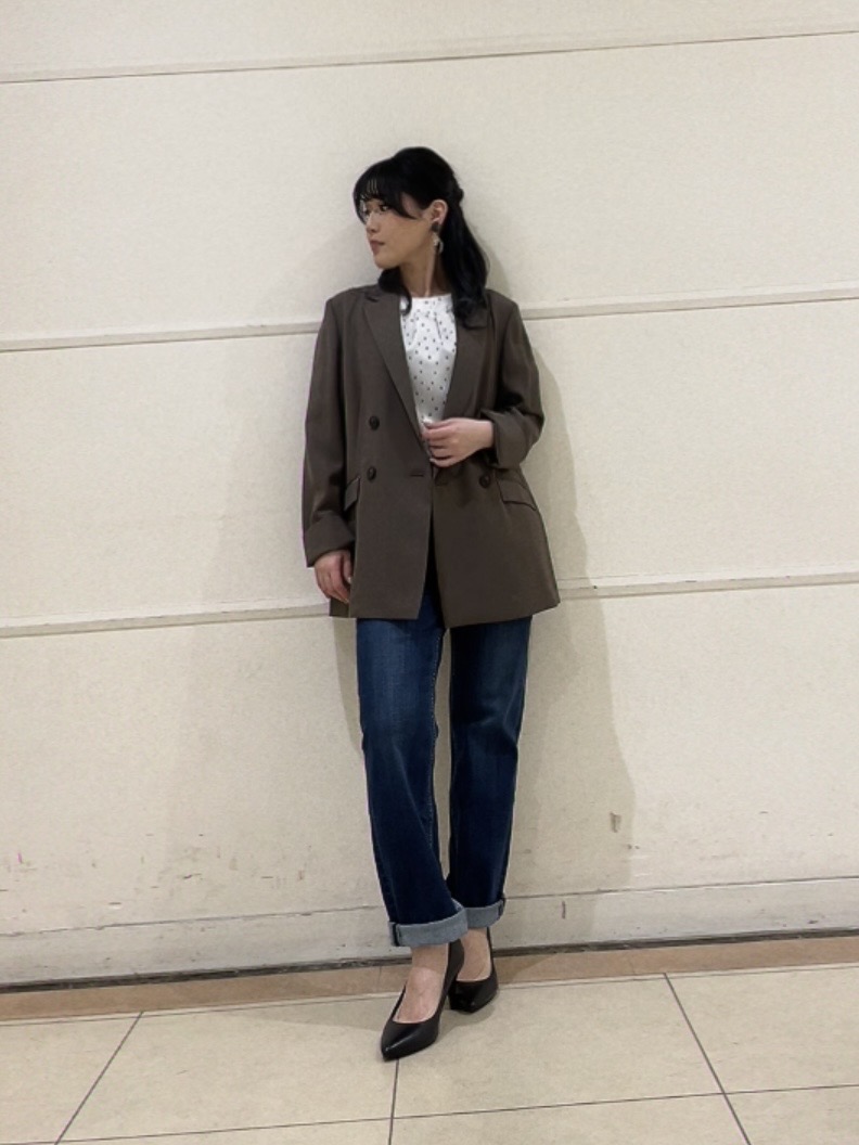 watanabeさんの「UNTITLED｜【新色追加/セットアップ可】エアリー ダブルブレストジャケット」を使ったコーディネート