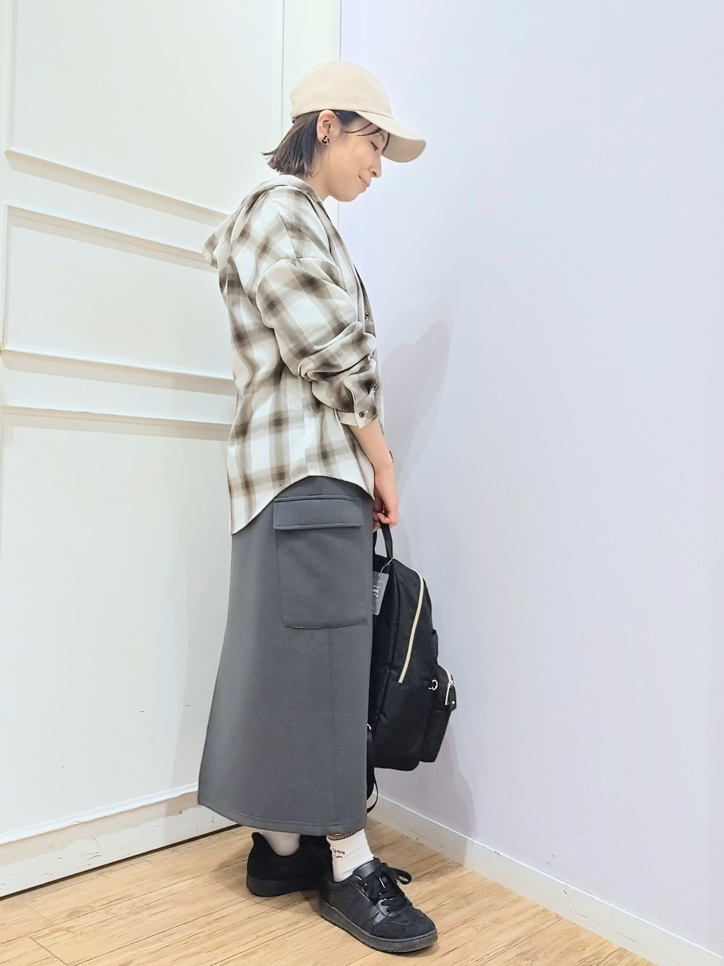 miomioさんの「SHOO･LA･RUE｜【洗濯機可】涼しげで軽やかな チェックシャツパーカ」を使ったコーディネート