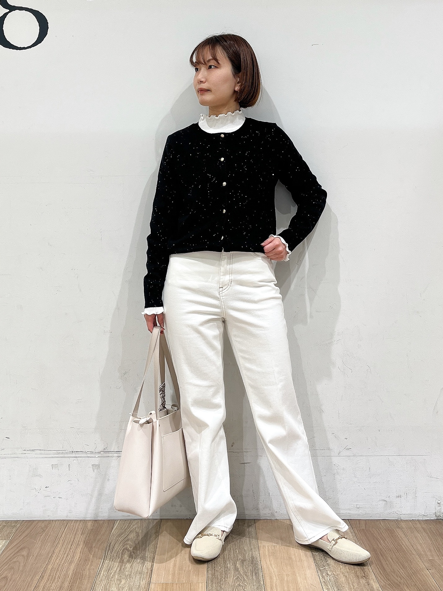 山さんさんの「grove｜大人のための華やぎニットカーディガン」を使ったコーディネート